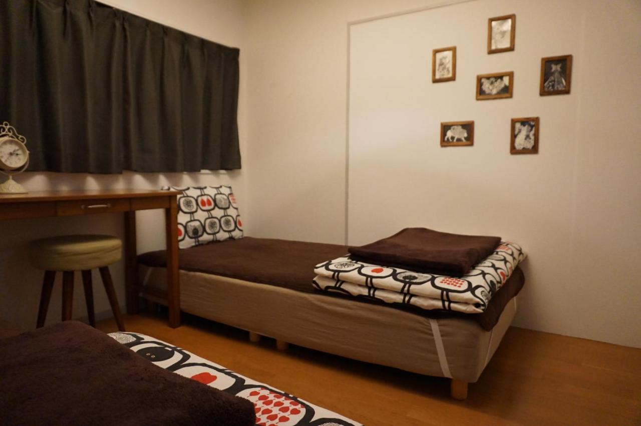 אוסקה Guesthouse Ten-Roku - Female Only מראה חיצוני תמונה